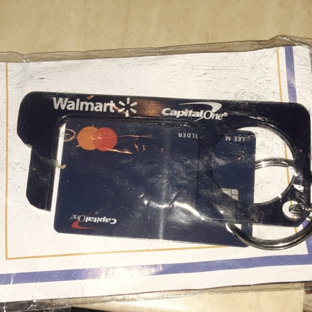 CAPITAL 0NE CARD & DOOR OPENER KEYCHAIN CHARM MINT